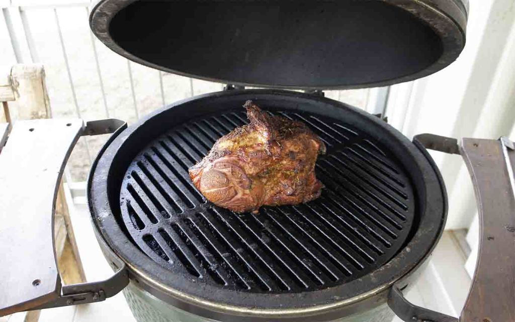 Smoked Leg of Lamb marinated in Black Grouse on the Big Green Egg