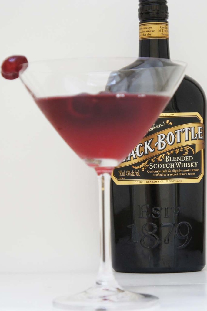 pink valentine's day whisky cocktails. A fearless Red cocktail with Black Bottle blended whisky