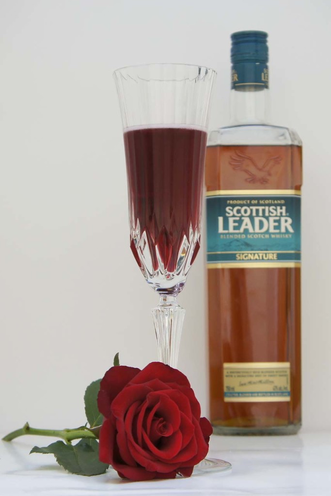 pink valentine's day whisky cocktails. The colour of love cocktail with Scottish Leader Signature whisky