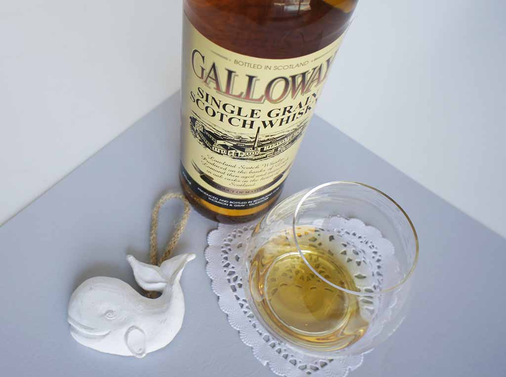 Review and tasting notes Galloway single grain whisky with glass