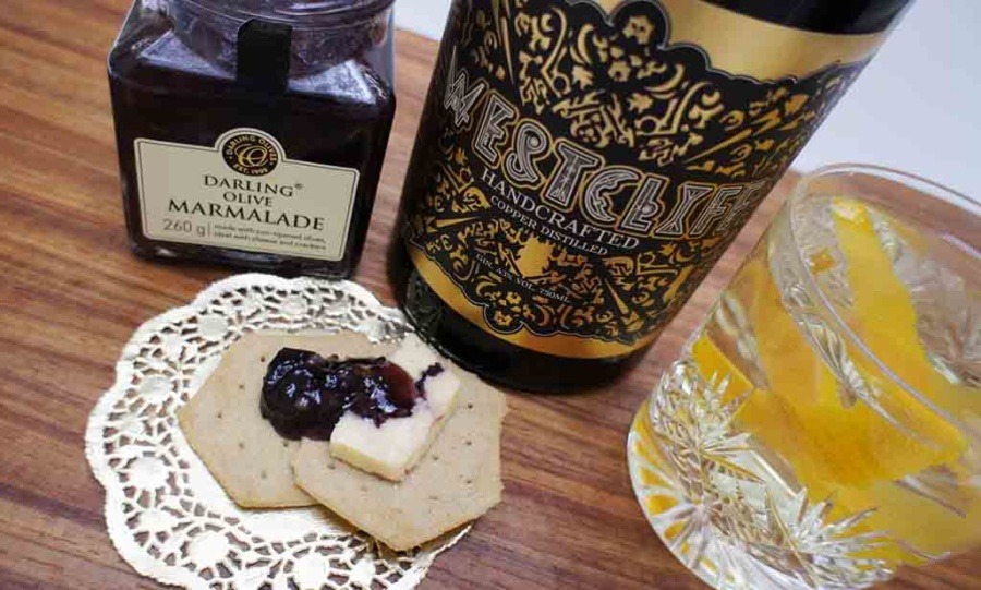 Gin and Olives Pairing Inspiration