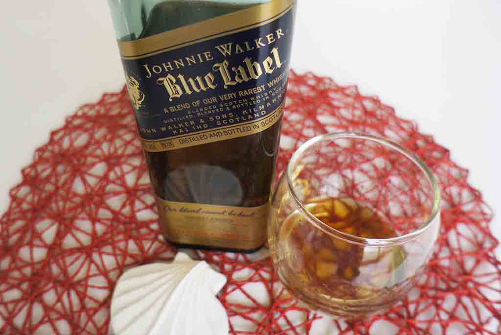 Johnnie Walker Blue Label vs XR whisky