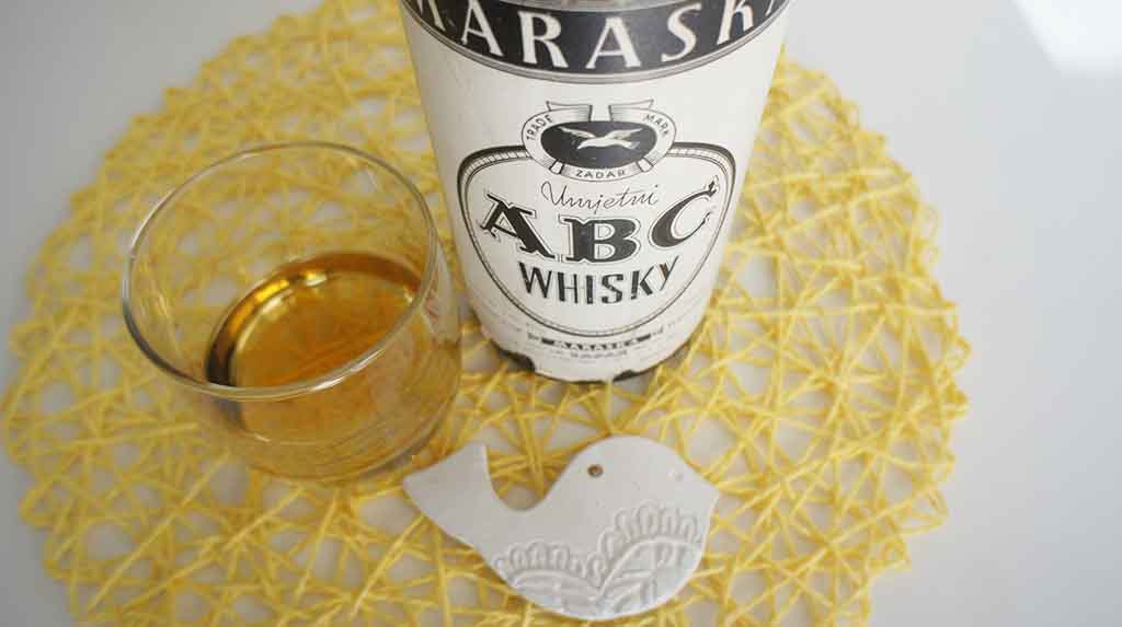 Review and tasting notes Maraska ABC whisky with glass