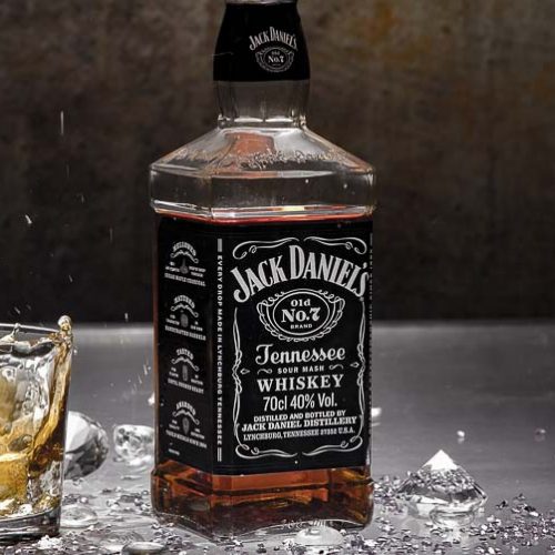 Jim Beam vs Jack Daniel's Whiskey Comparison