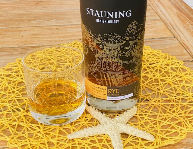 stauning rye sweet wine cask whisky with glass