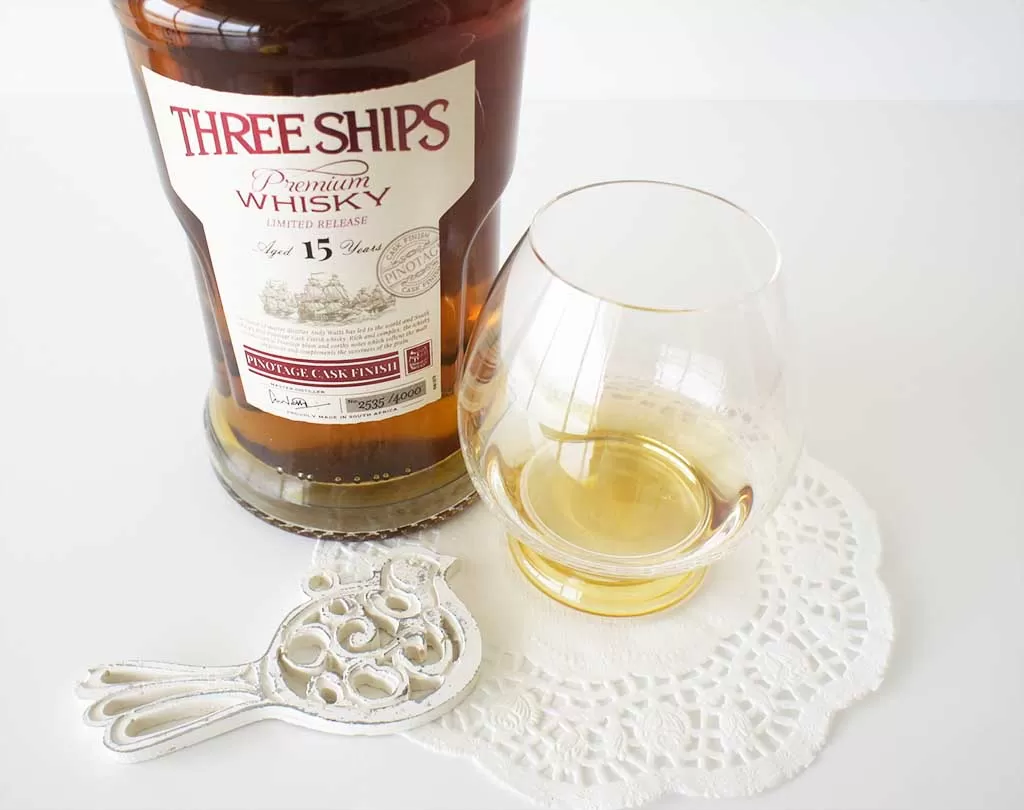 Review and Tasting notes Three Ships Pinotage Cask finish 15 yo whisky with glass