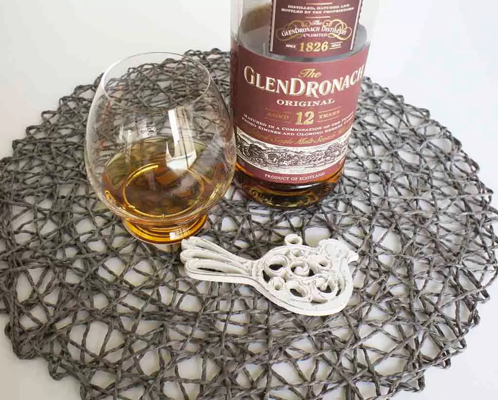 Review and tasting notes Glendronach 12 yo single malt whisky with glass