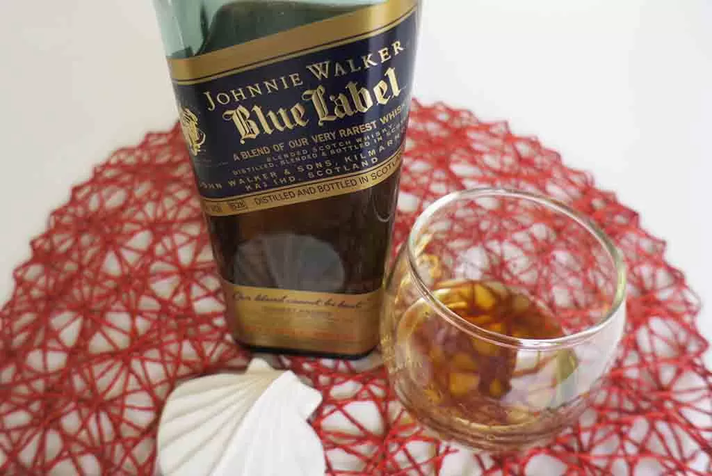 Review and tasting notes Johnnie Walker Blue Label blended whisky with glass