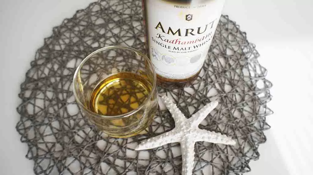 Review and tasting note Amrut Kadhambam Single Malt with glass