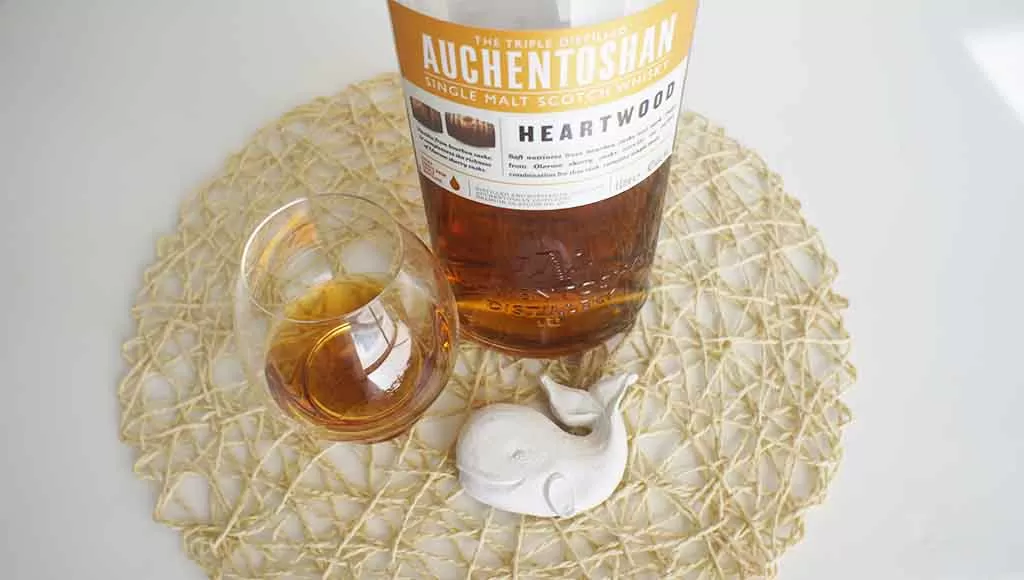 Review and tasting notes Auchentoshan Heartwood whisky with glass
