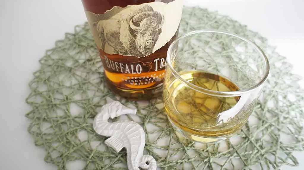 Review and tasting notes Buffalo Trace Kentucky Bourbon with glass