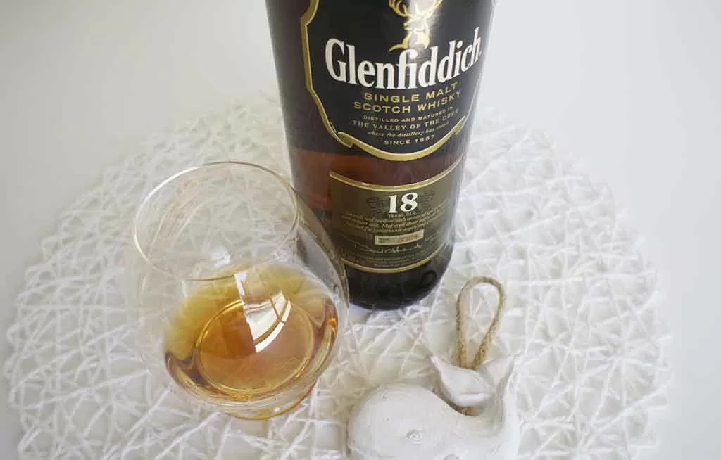 Review and tasting notes Glenfiddich 18 yo single malt whisky with glass