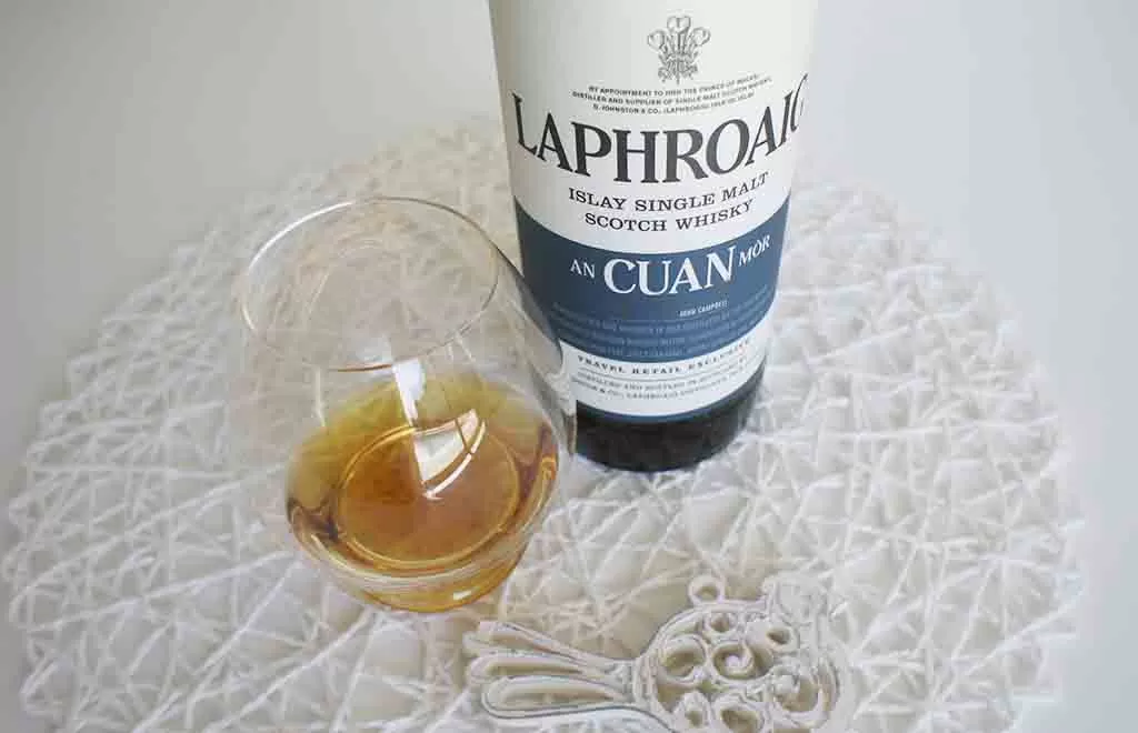Review and tasting notes Laphroaig An Cuan Mor Single Malt with glass