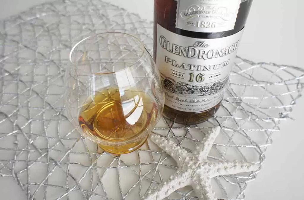 GlenDronach 16 yo Platinum with glass b