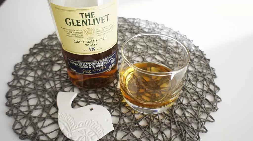 Review and tasting notes The Glenlivet 18 yo Single Malt whisky with glass