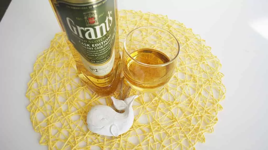 Review and tasting notes Grant’s Sherry Cask Edition whisky with glass