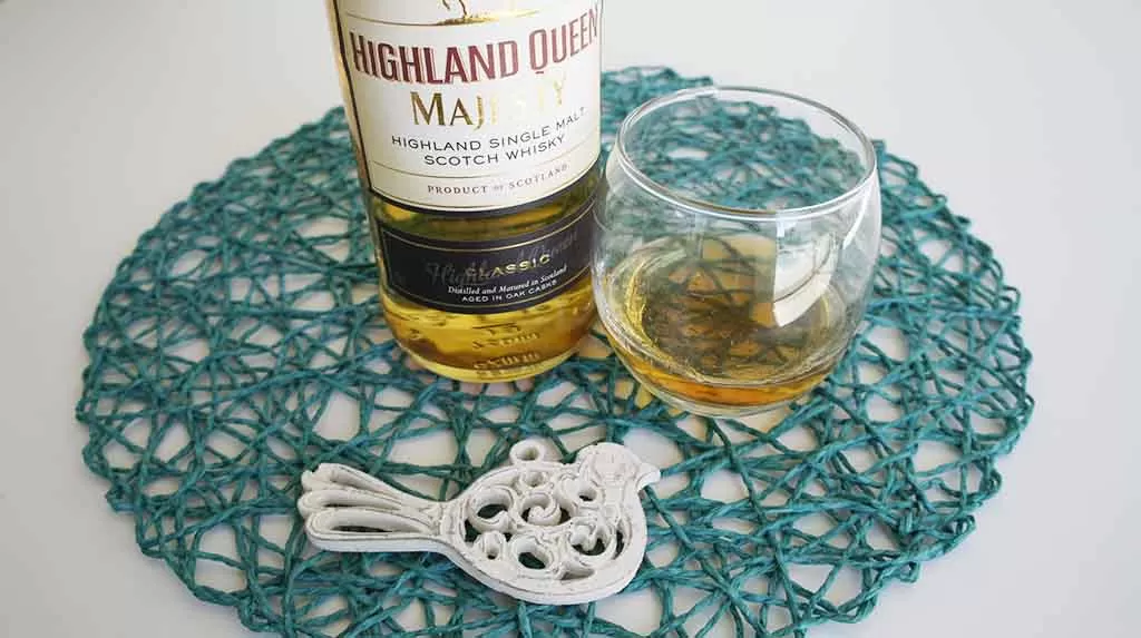 Review and tasting notes Highland Queen Majesty single malt whisky with glass
