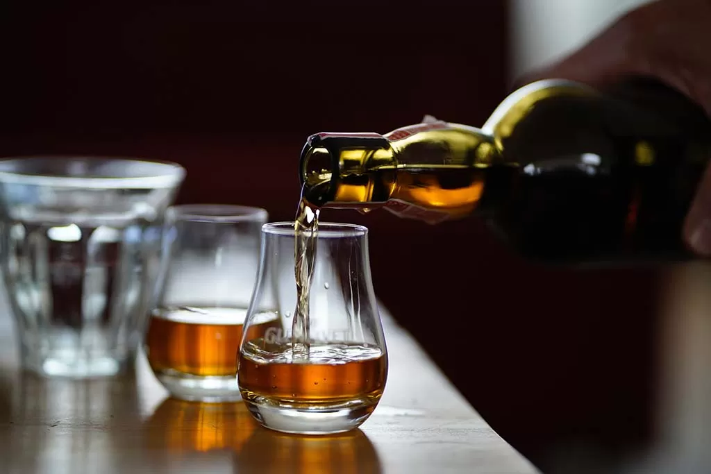 Side by Side: Balvenie Caribbean Cask vs Doublewood Whisky