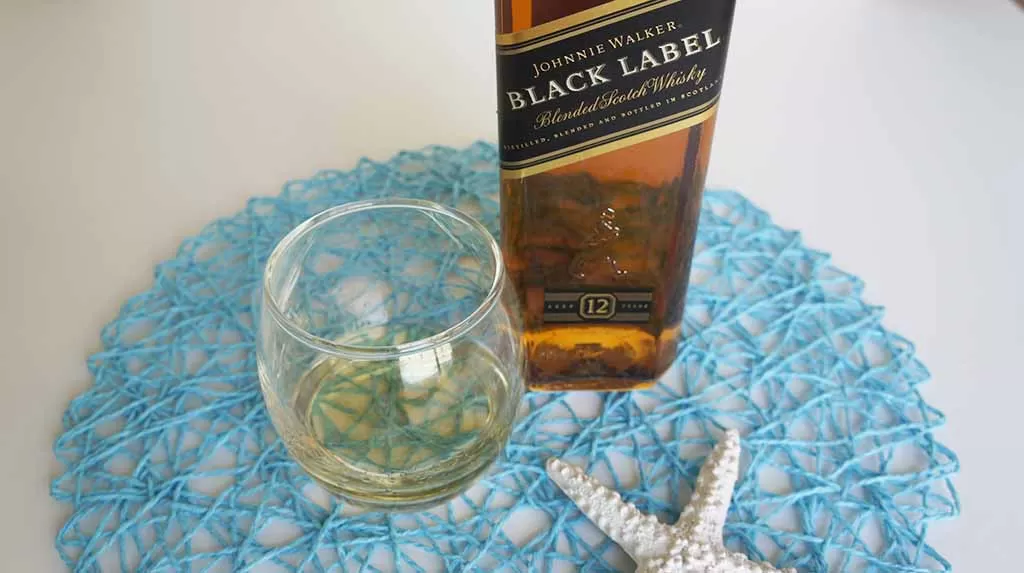 Johnnie Walker Black Label 12 yo with glass