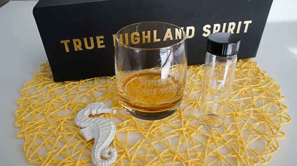 Review and TAsting notes Balblair 17 yo single malt whisky with glass