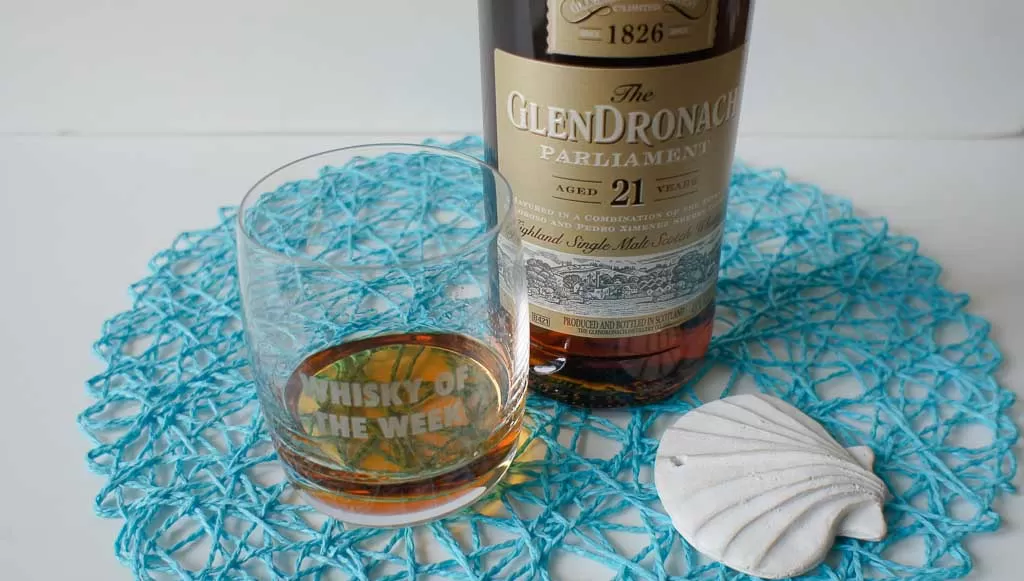 Review and tasting notes Glendronach 21 yo whisky with glass