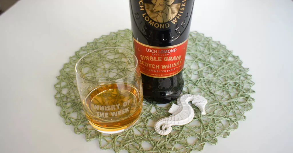 Loch Lomond Single grain whisky with glass