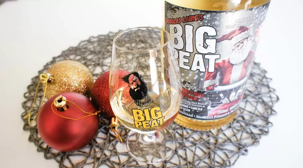 Big Peat Christmas Edition 2018 Whisky with glass