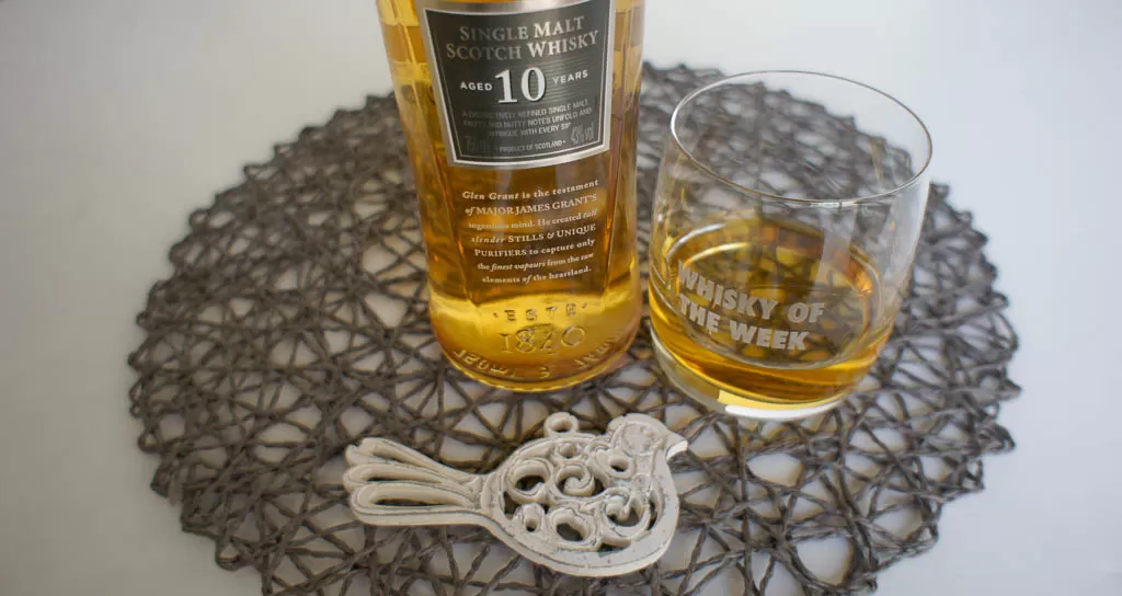 Glen Grant 10 yo whisky with Glass
