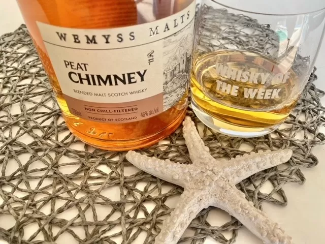 Wemyss Peat Chimney whisky with glass