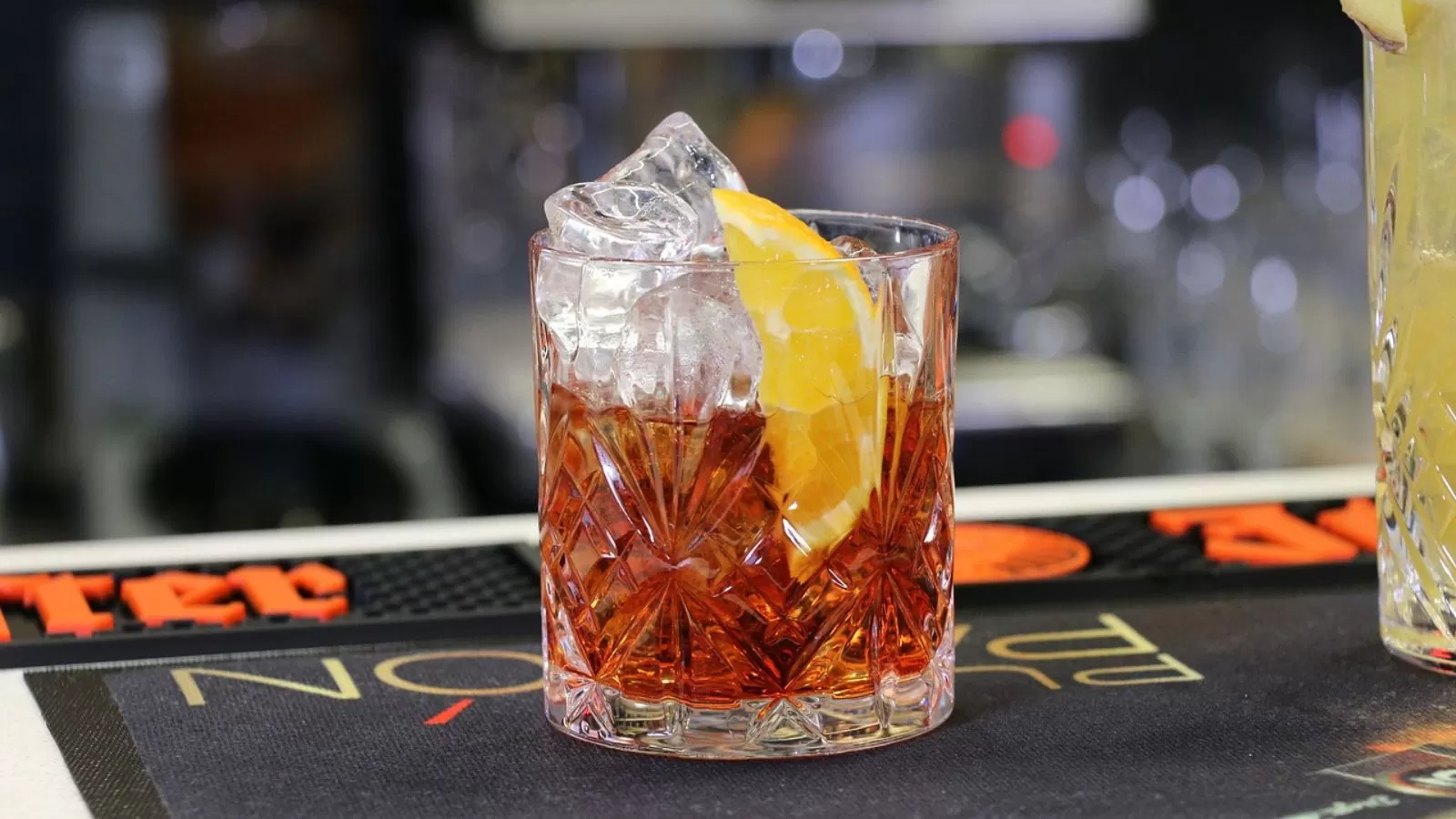 Negroni Cocktail header