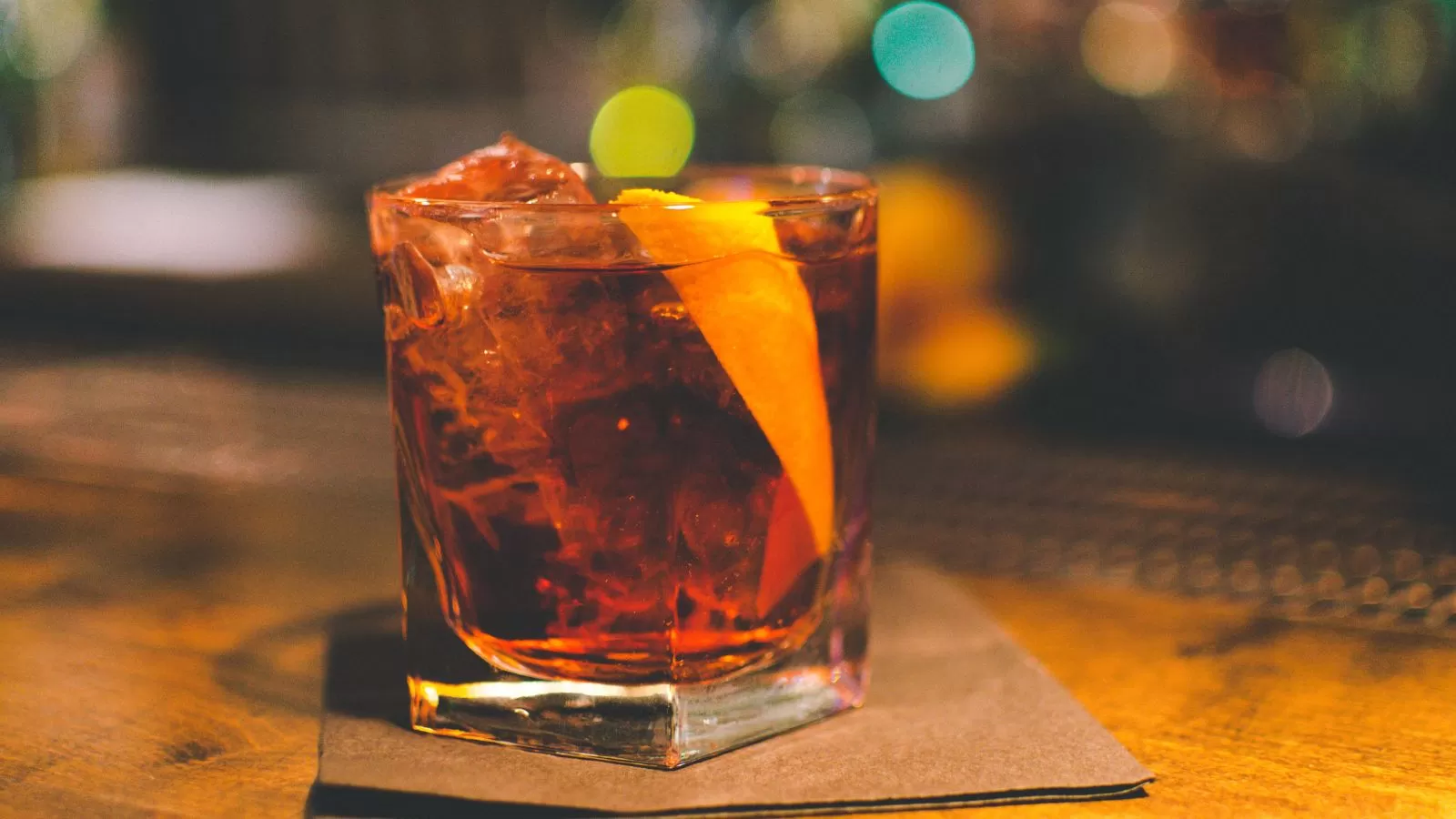 negroni cocktail in a bar