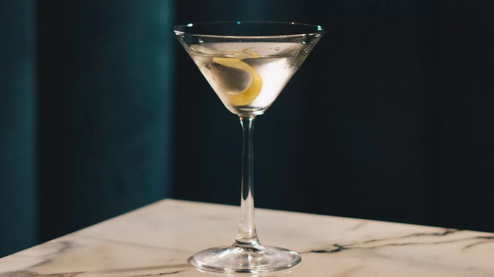Martini cocktail header
