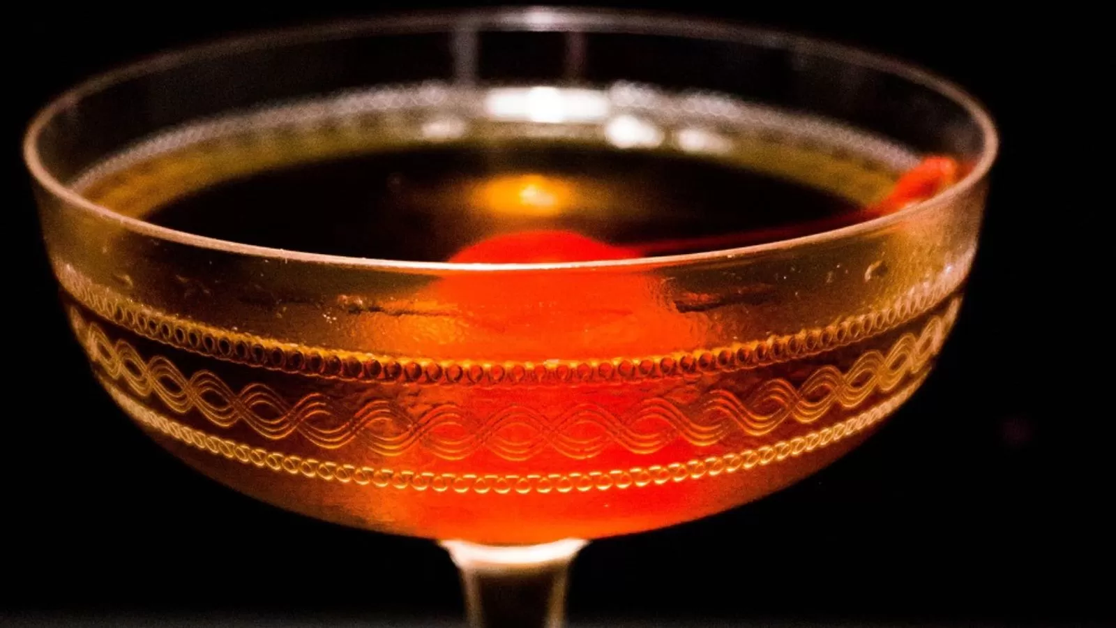 Manhattan cocktail make